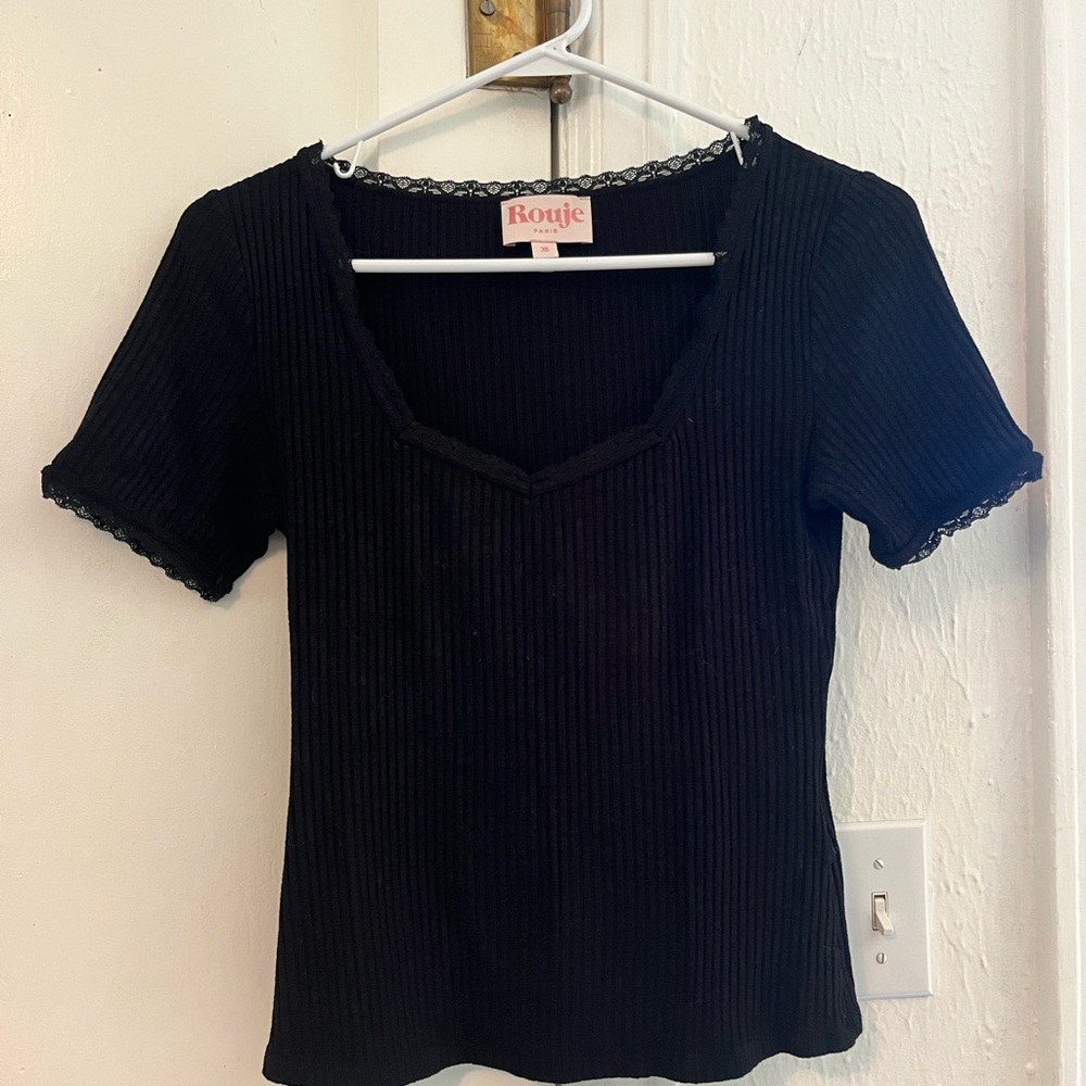 Rouje Black Ribbed Short Sleeve Top